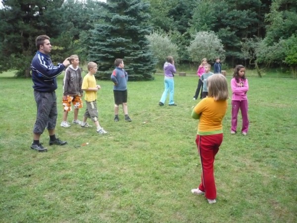 Další