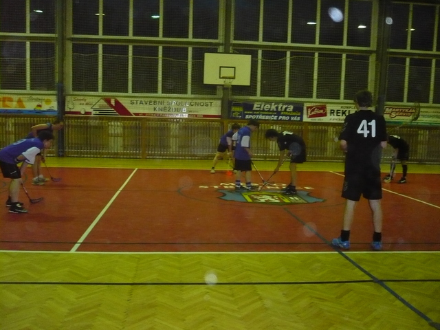 Další